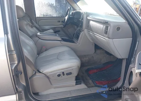 2003 Chevrolet Tahoe Z71 z USA, uszkodzony, nr VIN 1GNEK13Z03R310950